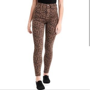 American Eagle Curvy Hi-Rise Leopard Jeggings